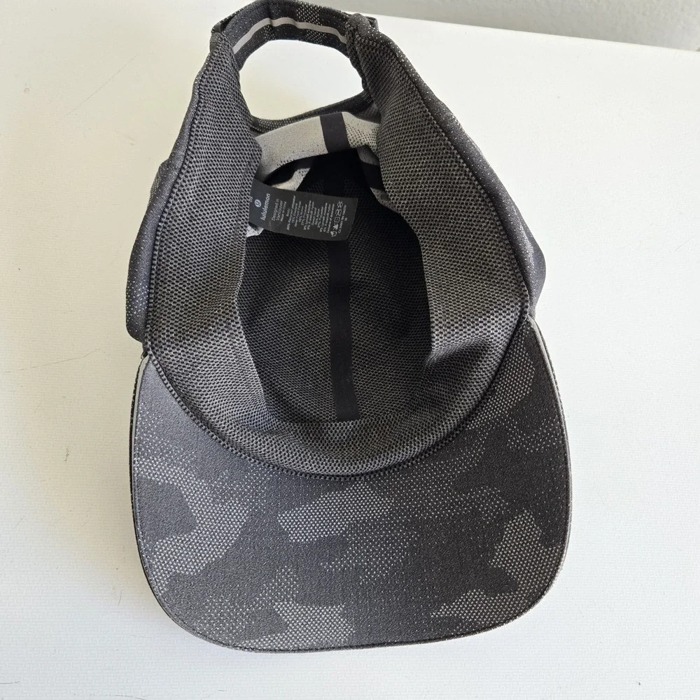 Lululemon Hat Cap Strapback Black‎ Gray Camo Fast free Run Reflective Mens